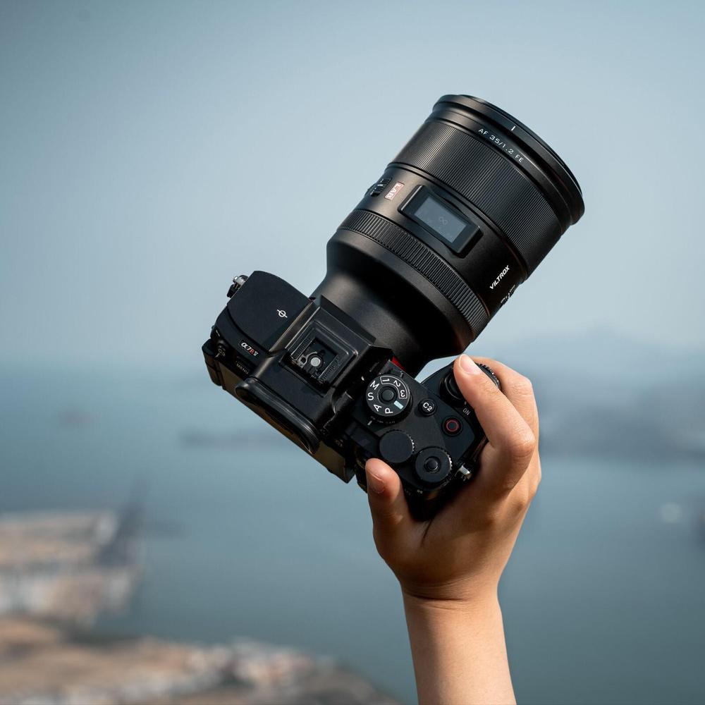 عدسة فيلتروكس 35 مم F1.2E LAB  - مراجعة Nikon Camera Z6 Iii وسعره